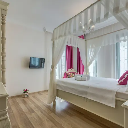 Cunda Esen Habitación en casa particular