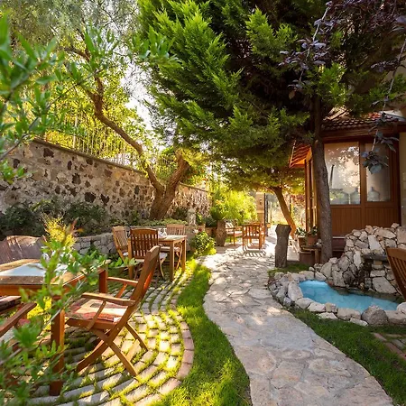 Cunda Esen Habitación en casa particular *